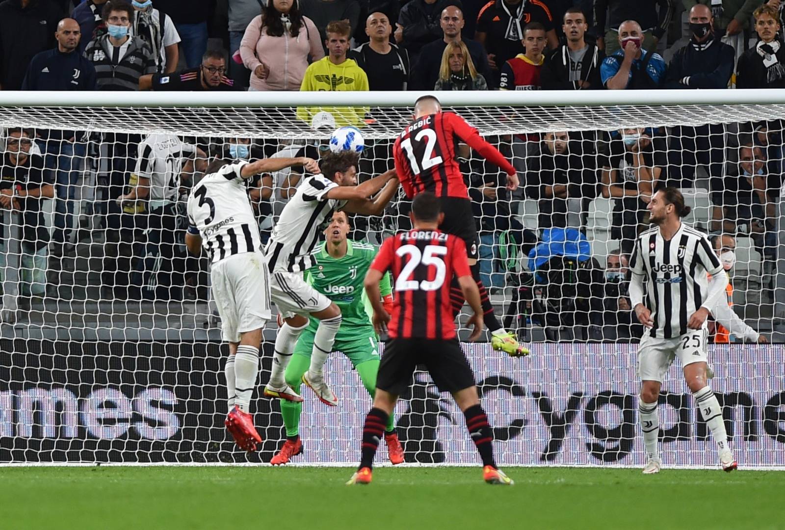 Serie A - Juventus v AC Milan