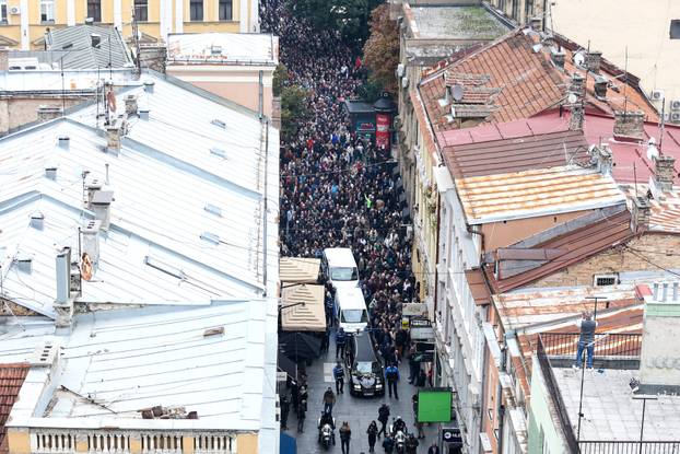 Sarajevo: Povorka prema gradskom groblju Barama