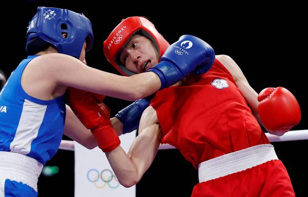 Boxing - Women's 57kg - Prelims - Round of 16