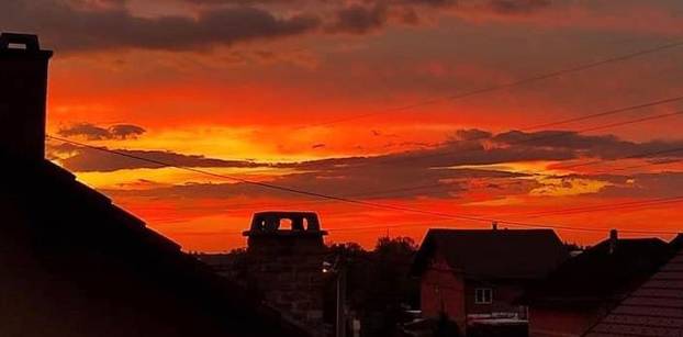 Mnoge Zagrepčane probudile su prekrasne boje neba: Društvene mreže prepune su fotografija