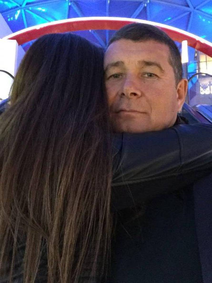 Divlji konj spojio je našu misicu s 25 godina starijim bogatašem