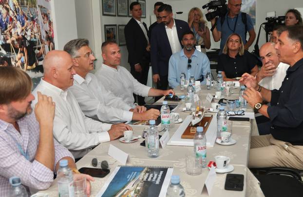 Metković: Plenković se sastao s predsjedništvom Udruge lađara Neretve