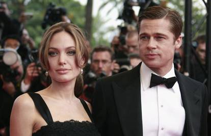 Angelina i Brad potpisali su predbračni od 1,8 milijardi kn
