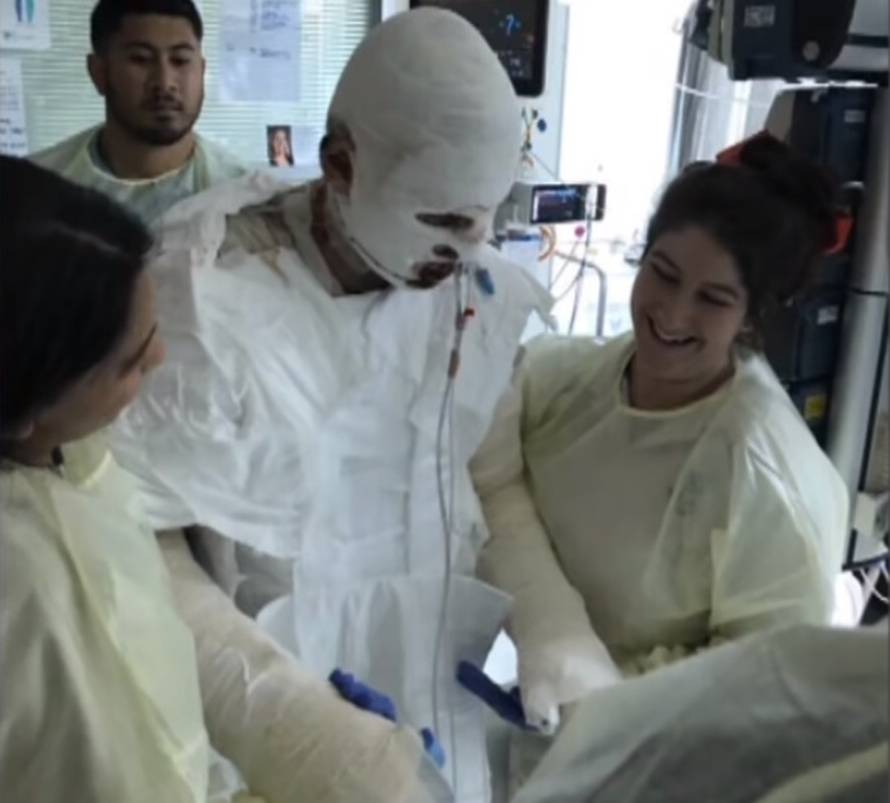 Preživio je erupciju vulkana, a sada uči kako ponovno hodati