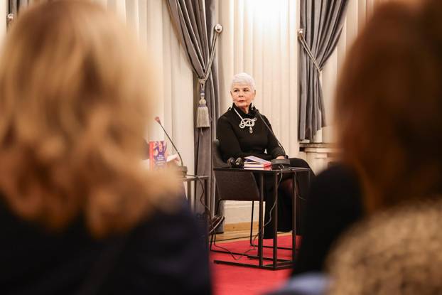 Zagreb: Promocija knjige Žene koje mašu rukama Jadranke Kosor