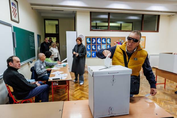 Split: Stanovnici Gradskog kotara Lokve izašli su na glasanje.