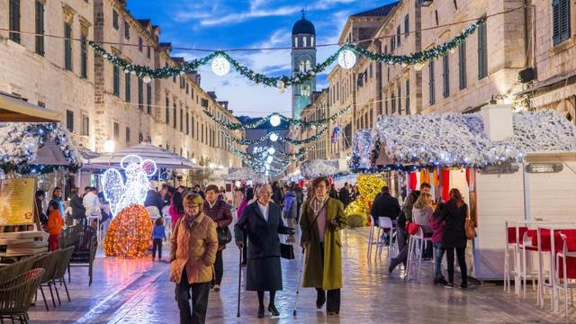 'Božićni stres' na jugoistoku Europe niži je nego na zapadu