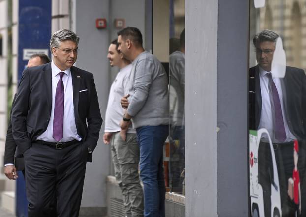 Zagreb: Dolazak članova HDZ-a na zajedničku sjednicu Predsjedništva i Nacionalnog odbora