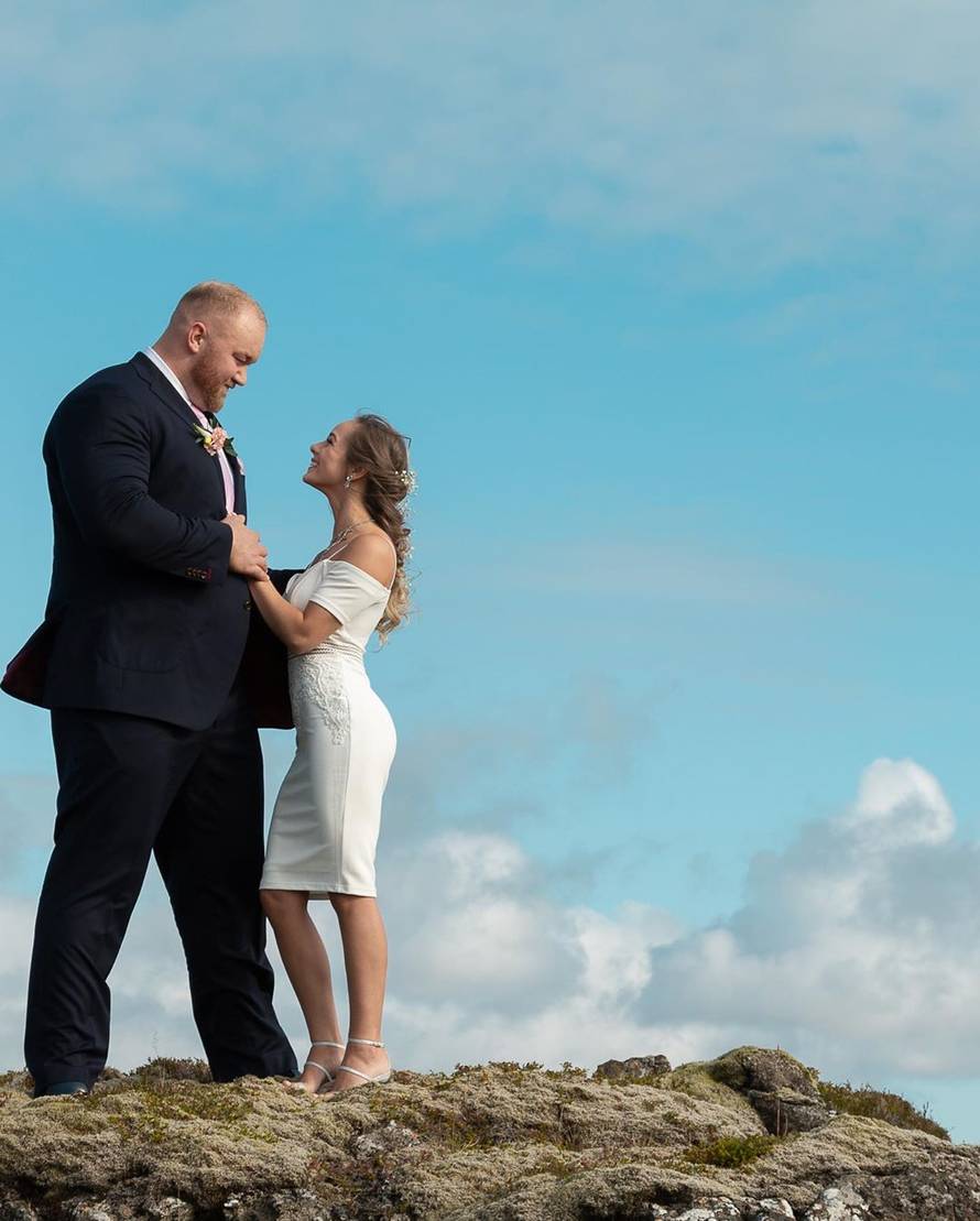 Thor proslavio godišnjicu braka: Kako to da ženu već nisi strgao?