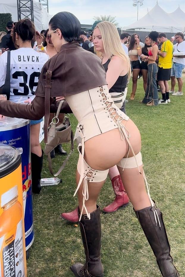 *EXCLUSIVE* Julia Fox Takes Coachella Day 2 by Storm, Flaunting Curves in Bianca Censori-Inspired Look!