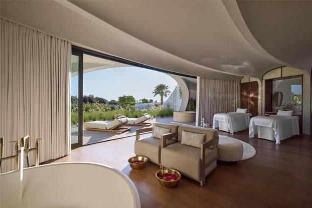 FOTO Shebara Resort je dragulj moderne arhitekture! Spavate u 'školjki' koja pluta na moru...