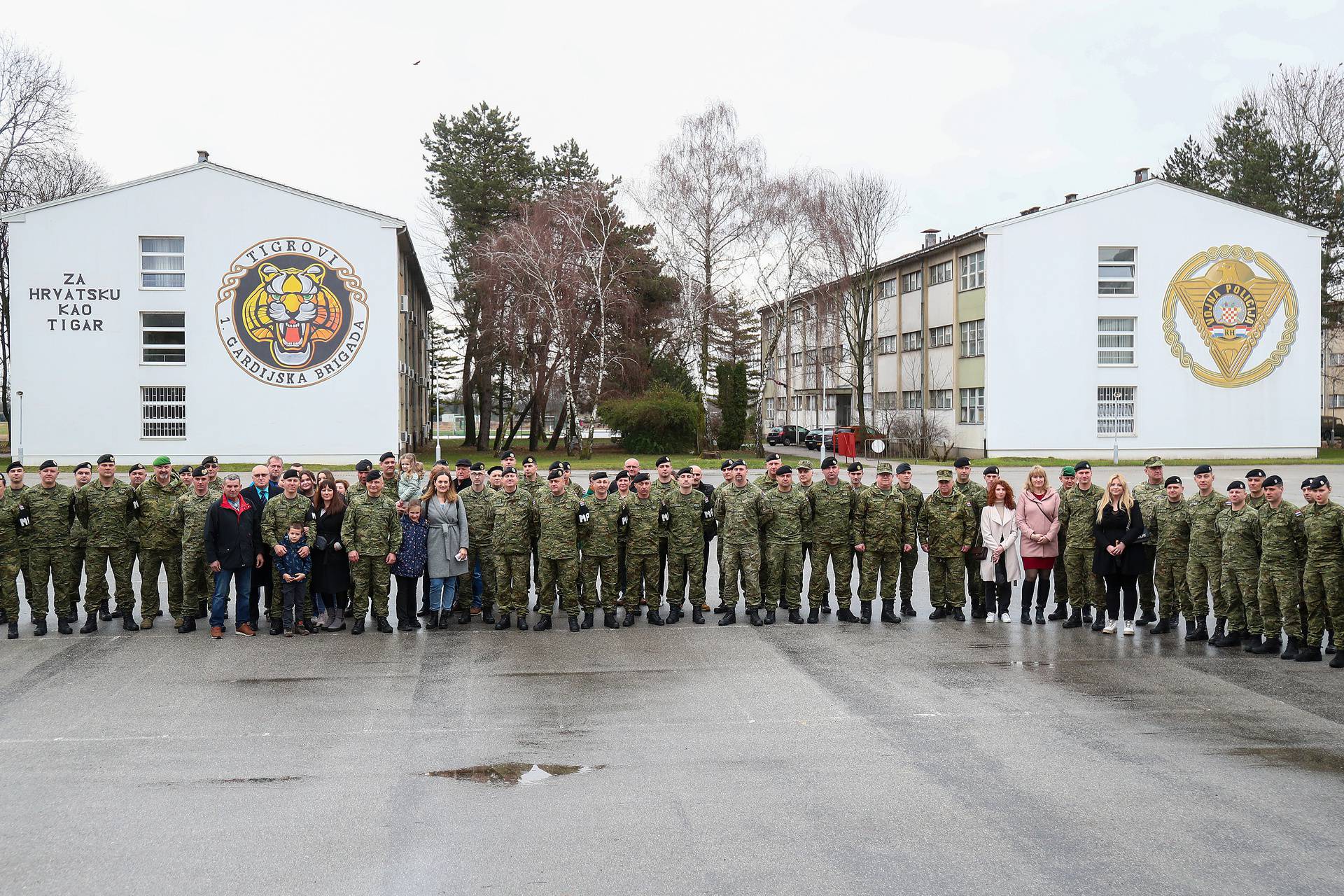 Zagreb: Svečani ispraćaj 4. hrvatskog kontingenta u okviru Borbene grupe u Mađarskoj