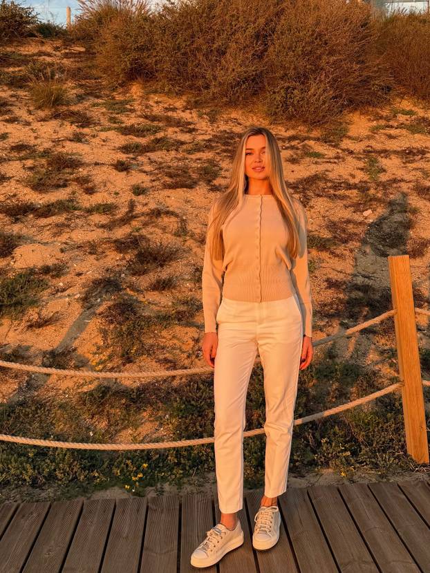 FOTO Zgodna, plavokosa i domaćica: 'Svi misle da mi je super, ali ja sam iscrpljena'