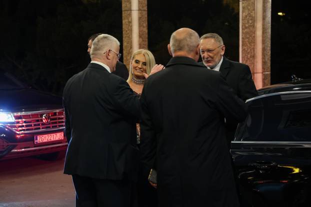 Zagreb: Dolazak uzvanika na svadbu Marijana Kustića i Nike Perenčević