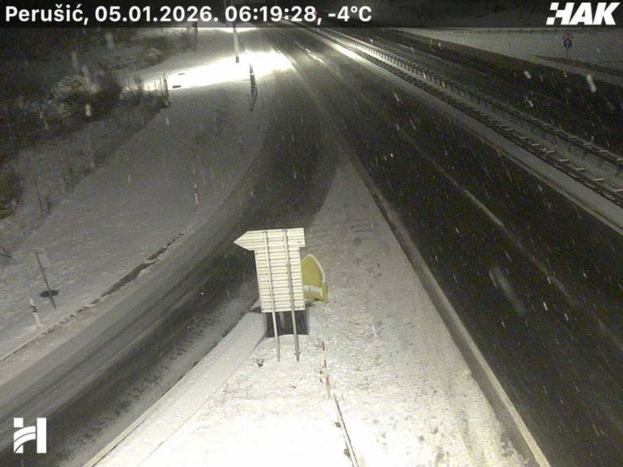 FOTO  Snijeg pada u Zagrebu, A1 zatvorili kod Sv. Roka zbog sudara. Ovako izgledaju ceste