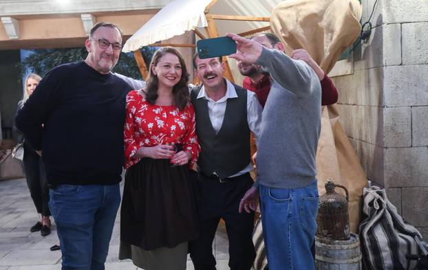 Zagreb: Obilazak kulisa i druženje s glumcima nove serije Divlje pčele