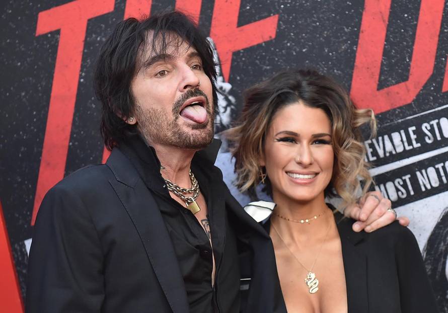 Poznati dolaze na premijeru Netflixovog filma The Dirt