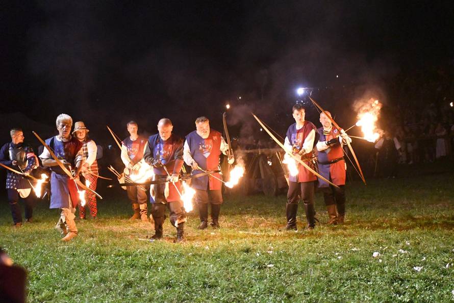 Koprivnica: Scenski prikaz noćnog napada na Grad