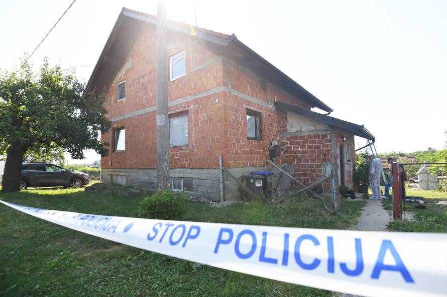 Policijski očevid na mjestu ubojstva u Pleškovcu