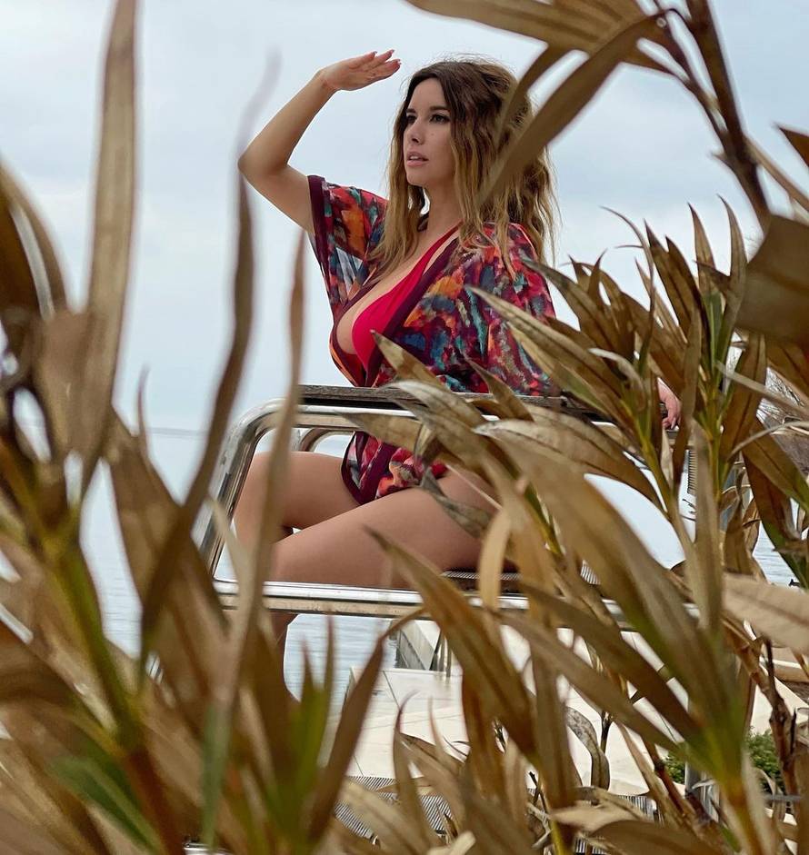 Nives okrenula guzu u tangama nakon svih prozivki Mandarine