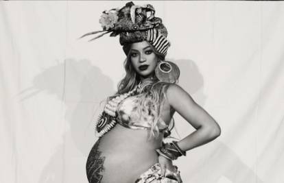 Beyonce pozirala u grudnjaku: Trudnički trbuh ukrasila kanom