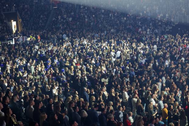 Zagreb: Peđa Jovanović održao koncert u Areni