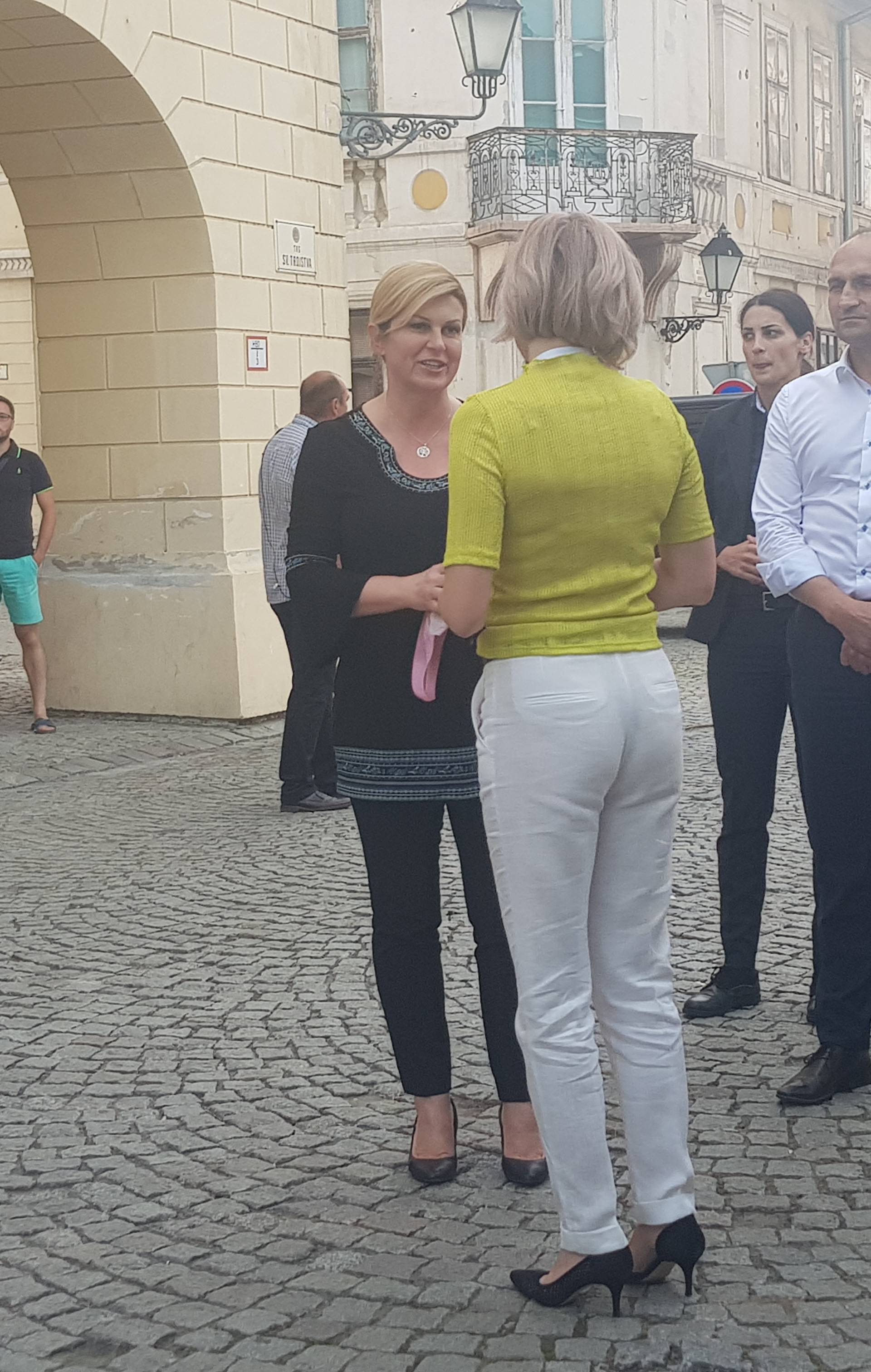 Predsjednica obišla tri tvrtke u Osijeku i uživala u koncertu