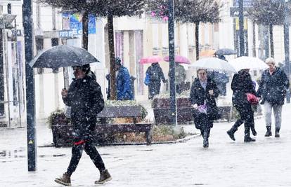 Stižu obilne kiše s grmljavinom i snijeg. Na snazi je meteoalarm i niz upozorenja: 'Budite oprezni'