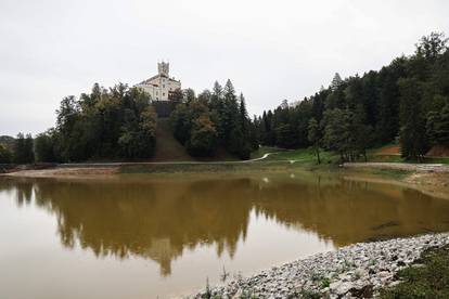 FOTO Jezero Trakošćan puni se zbog obilne kiše: 'Zasad ima 96 tisuća metara kubnih vode!'