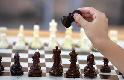 Transrodnim ženama zabranili šahovska natjecanja za igračice