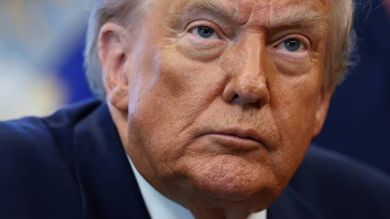 Orban poziva Evropo k podpori Trumpovemu mirovnemu načrtu, Ukrajina pa ga zavrača kot kapitulacijo