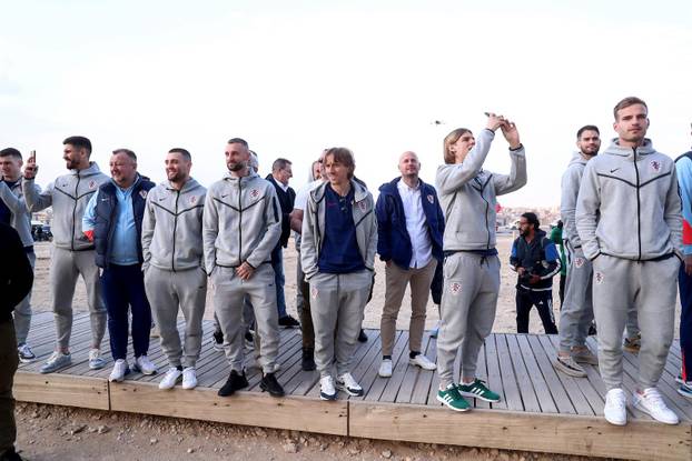 Kairo: Hrvatski nogometni reprezentativci obišli su piramide