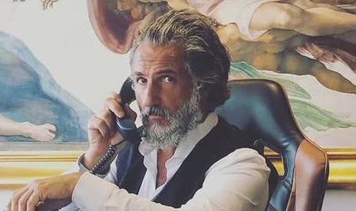 FOTO Zove se Zeus i izgleda kao bog: Ovaj muškarac je trenutno najpoželjniji na internetu!