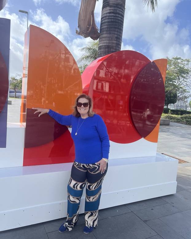 FOTO Mama Cristiana Ronalda nosi komplet od samo 17,99 €