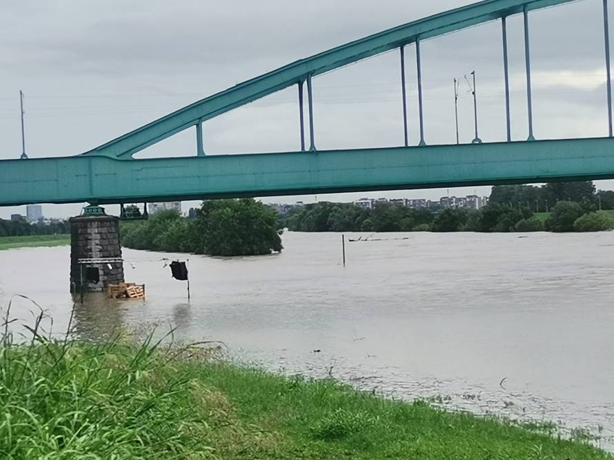 Evo kada nas udara vodeni val iz Slovenije. Iz Hrvatskih voda kažu: 'Vrlo ozbiljna je situacija'