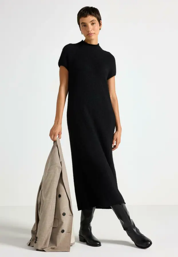 Pregledali smo ponudu za vas! Super haljine od pletiva i vune