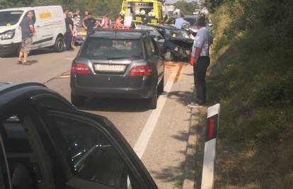 Nesreća kod Dramlja: U sudaru 4 auta jedan vozač je ozlijeđen