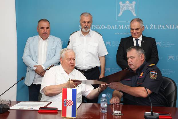 Split: Hrvatska vatrogasna zajednica i Vatrogasna zajednica njemačke savezne pokrajine Baden-Württemberg potpisali sporazum o suradnji