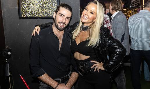 FOTO Nerazdvojni Maja &Scaron;uput i &Scaron;ime Elez! Malo se mazili, igrali pa onda u zagrljaju partijali