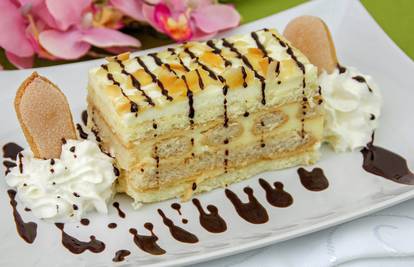 Malakof torta ukusan je desert idealan za mala kućna slavlja