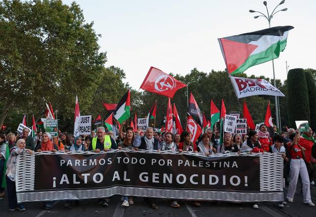 Spanish unions call a general strike in solidarity with Palestinians in Gaza, in Madrid