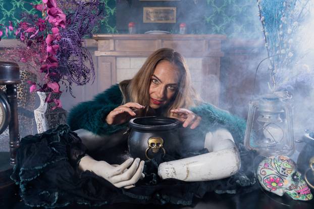 FOTO Ovo još niste vidjeli! Evo kako su naši slavni pozirali