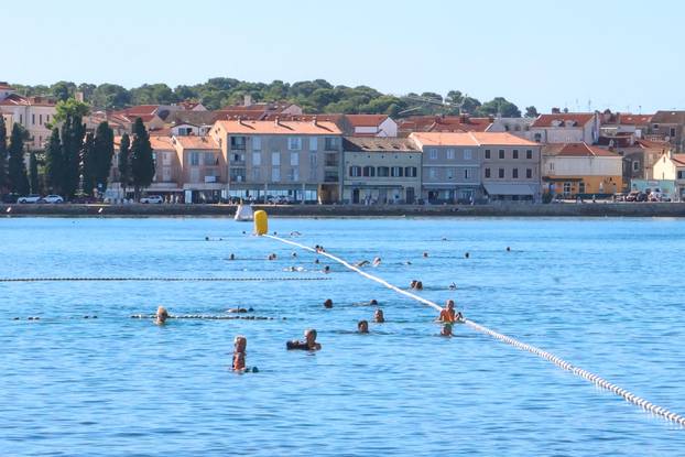 Održana plivačka manifestacija Porečki delfin