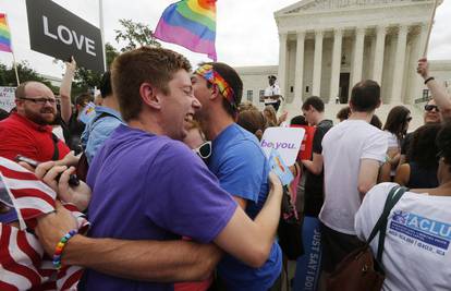Istospolni brakovi od sad su legalni u svih 50 država SAD-a