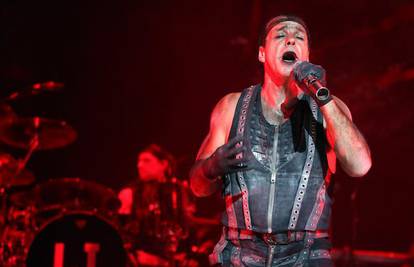 Pjevač Rammsteina je po fanovima 'ejakulirao' pjenu