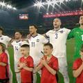VIDEO Albanska djeca rukama pokazivala dvoglavog orla, zaglušujući zvižduci himni Srbije