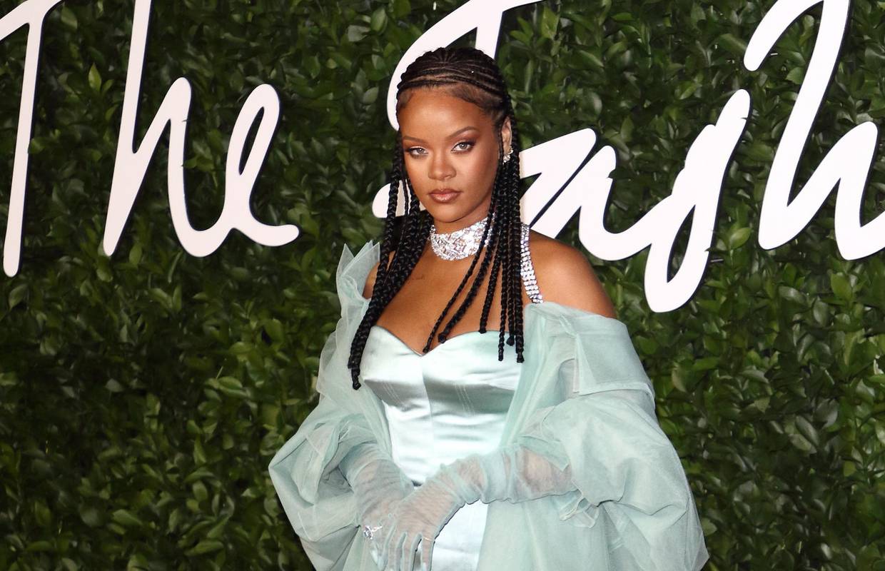 Rihanna najavljuje novu sezonu u znaku romantičnih pastela