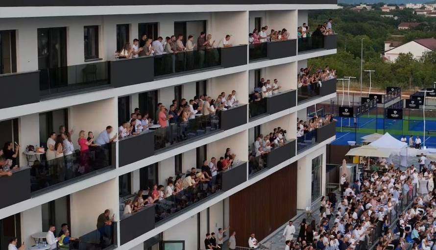 Teniska krema stigla je u Međugorje, Novak Đoković uveseljavao tisuće navijača