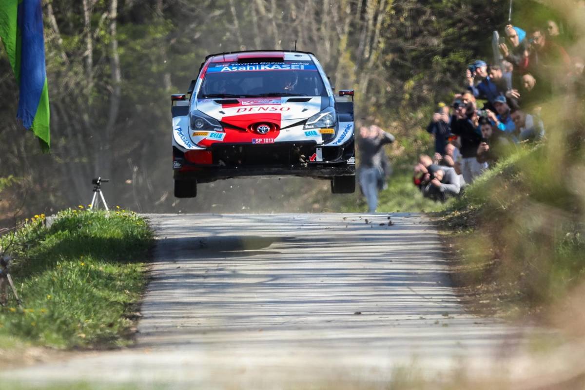 Evans preuzeo vodstvo na WRC Croatia, Ogier pao na 2. mjesto