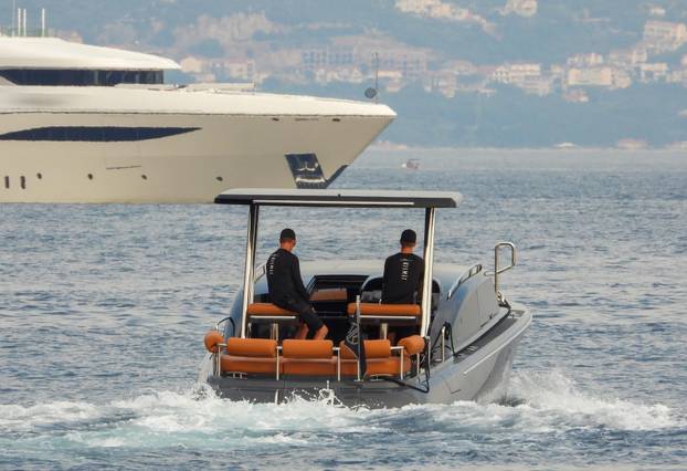 U Dubrovnik uplovila jedna od najluksuznijih jahti na svijetu, na njoj je bilo zanimljivo društvo
